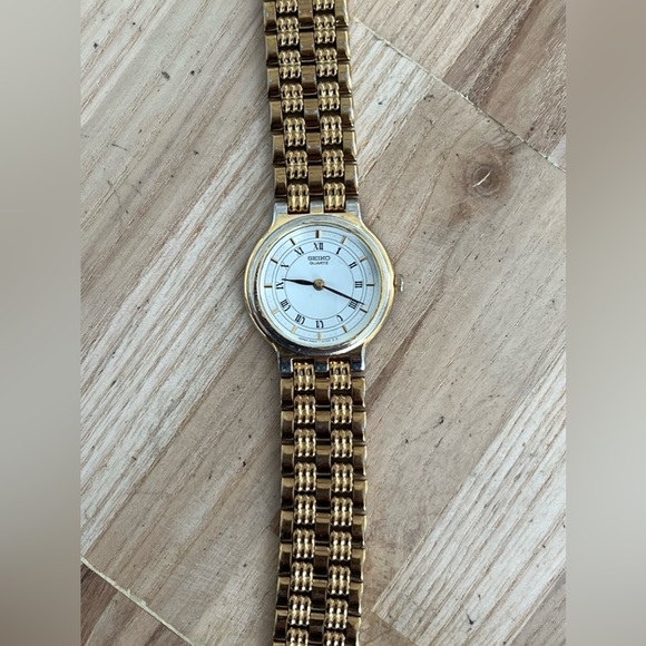 Seiko Vintage Ladies Watch Gold-Tone Bracelet Case White Dial New Crystal main image 5
